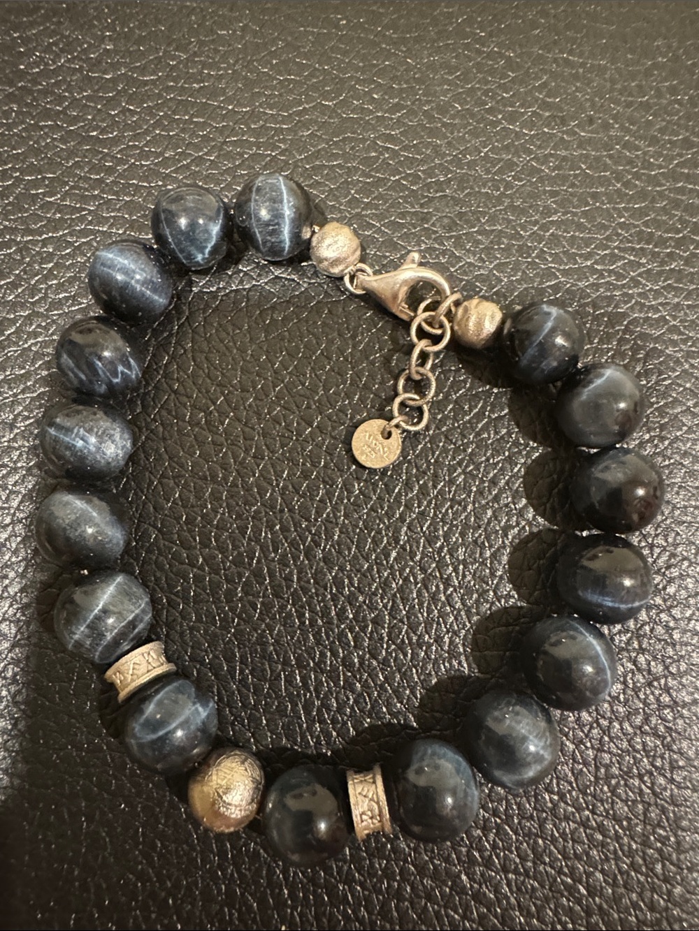 Elegant Dark Blue Beaded Bracelet with Antique Gold Accents